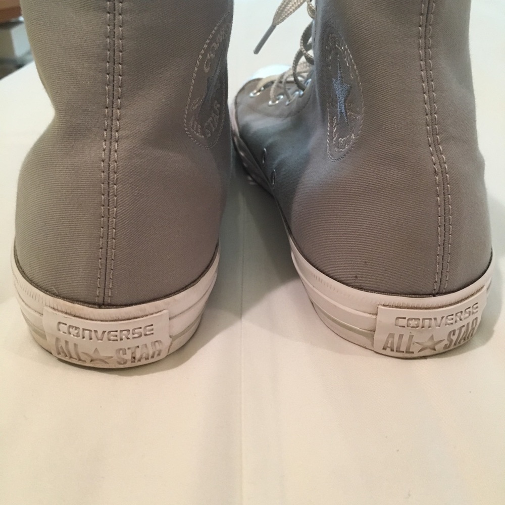 Converse Womens Gray High tops BARELY WORN - Picture 4 of 6